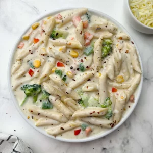 white-sauce-pasta-featured